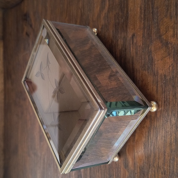 Vintage Etched Music Box - Picture 15 of 15